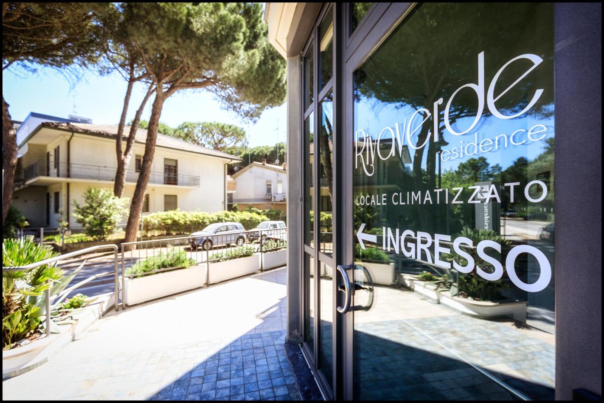 Residence Rivaverde Marina di Ravenna Bagian luar foto